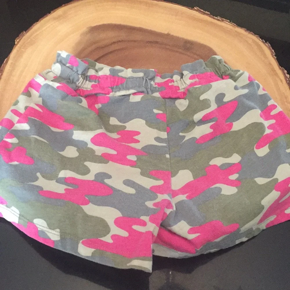 The Children’s place shorts pink and green camo size‎ small 5/6